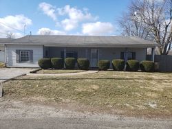 Pre-foreclosure in  S BISSELL ST Virden, IL 62690