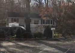 Pre-foreclosure in  DAILEY DR Croton On Hudson, NY 10520