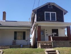 Pre-foreclosure in  HUNTINGTON AVE Latonia, KY 41015