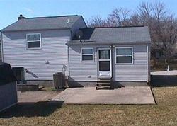 Pre-foreclosure in  WOODMEADOW DR Independence, KY 41051