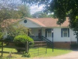  Rob Ln, Gloucester VA