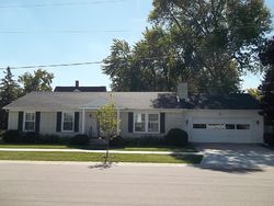 Pre-foreclosure in  BROADWAY ST Fond Du Lac, WI 54937