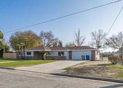 Pre-foreclosure in  LONE OAK DR Bakersfield, CA 93312