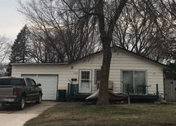 Pre-foreclosure in  LAKEVIEW AVE Windom, MN 56101