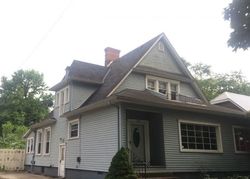 Pre-foreclosure Listing in KENILWORTH AVE COSHOCTON, OH 43812