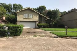 Pre-foreclosure in  LEAF GLEN LN Houston, TX 77072