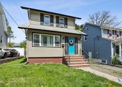 Pre-foreclosure in  FRANKLIN RD Teaneck, NJ 07666