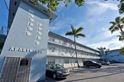 Pre-foreclosure in  NE 78TH ST Miami, FL 33138