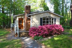 Pre-foreclosure in  COLE MILL RD Durham, NC 27705