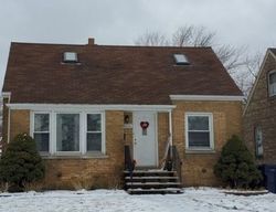 Pre-foreclosure in  S SACRAMENTO AVE Evergreen Park, IL 60805