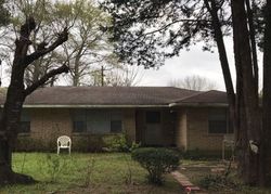 Pre-foreclosure Listing in MAIN AVE HUNTSVILLE, TX 77340