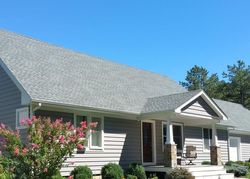 Pre-foreclosure in  5TH PL East Quogue, NY 11942