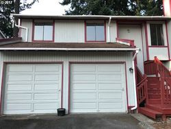 Pre-foreclosure in  SE 165TH AVE Portland, OR 97233