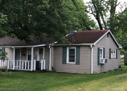 Pre-foreclosure Listing in CRESTWOOD ST TILTON, IL 61833