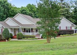 Pre-foreclosure in  SLIPPERY ROCK RD Mount Airy, GA 30563