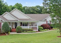 Pre-foreclosure in  SLIPPERY ROCK RD Mount Airy, GA 30563