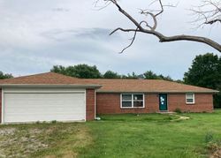 Pre-foreclosure Listing in BRADLEY DR RICHMOND, KY 40475