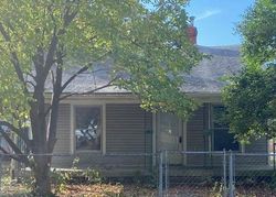 Pre-foreclosure Listing in KAHLERT AVE LOUISVILLE, KY 40215