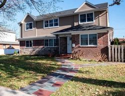 Pre-foreclosure Listing in EAST ST NEW HYDE PARK, NY 11040