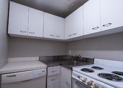 Pre-foreclosure Listing in BARDSTOWN RD APT 93 LOUISVILLE, KY 40218