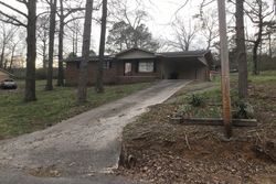 Pre-foreclosure in  PLAINS AVE SW Fort Payne, AL 35967