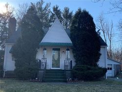 Pre-foreclosure in  S BEAVER ST New Castle, PA 16102
