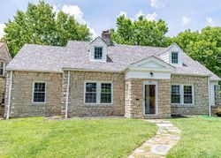 Pre-foreclosure in  TREVILIAN WAY Louisville, KY 40205
