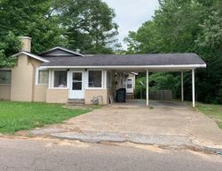 Pre-foreclosure Listing in 40TH AVE MERIDIAN, MS 39307