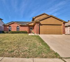 Pre-foreclosure Listing in HOGAN LN ARLINGTON, TX 76014