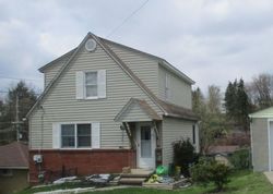 Pre-foreclosure Listing in ARLINGTON AVE JEANNETTE, PA 15644