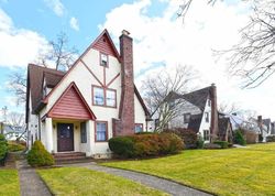 Pre-foreclosure Listing in STRATFORD RD WEST HEMPSTEAD, NY 11552