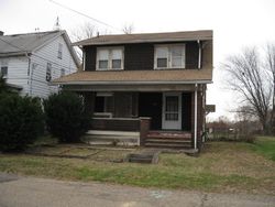 Pre-foreclosure Listing in GIRARD AVE SE CANTON, OH 44707