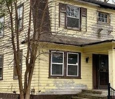 Pre-foreclosure in  E 36TH ST Indianapolis, IN 46205