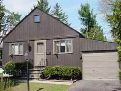 Pre-foreclosure Listing in RAYMOND ST LATHAM, NY 12110