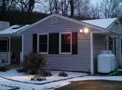 Pre-foreclosure Listing in ANDOVER RD UPPER DARBY, PA 19082