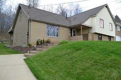 Pre-foreclosure Listing in PEACH ST ELLWOOD CITY, PA 16117