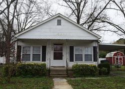 Pre-foreclosure in  W 1ST ST Falkville, AL 35622