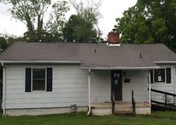 Pre-foreclosure in  W NEWCOMB RD Oak Ridge, TN 37830