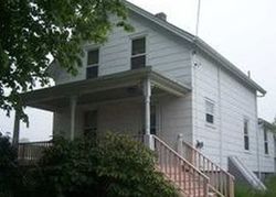 Pre-foreclosure in  AQUIDNECK AVE Middletown, RI 02842