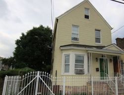  S 10th St, Newark NJ