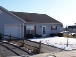 Pre-foreclosure in  CURTIS DR New Oxford, PA 17350