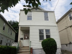 Pre-foreclosure Listing in CHANDLER AVE ROSELLE, NJ 07203