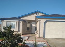 Pre-foreclosure Listing in APPLEWOOD ST TULARE, CA 93274