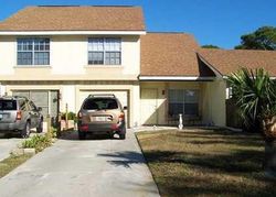 Pre-foreclosure in  SE RIVERGREEN CIR Port Saint Lucie, FL 34952