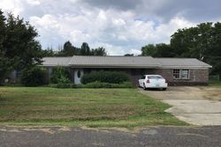 Pre-foreclosure in  BELLE DR Scottsboro, AL 35769