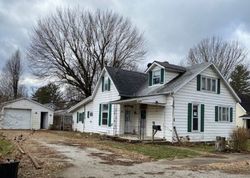 Pre-foreclosure Listing in HOWARD ST LOGANSPORT, IN 46947