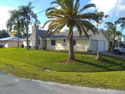 Pre-foreclosure in  SE POLYNESIAN AVE Port Saint Lucie, FL 34983