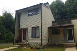 Pre-foreclosure Listing in ORCHARD GROVE DR FLINT, MI 48507