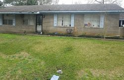Pre-foreclosure Listing in 25TH ST MCCOMB, MS 39648