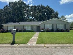 Pre-foreclosure Listing in REGENCY DR MOBILE, AL 36693